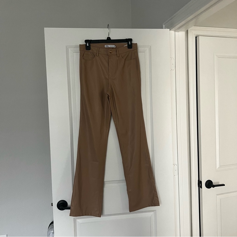 NWOT ZARA FAUX LEATHER HIGH RISE STRAIGHT PANTS SIZE 4 - Picture 5 of 5